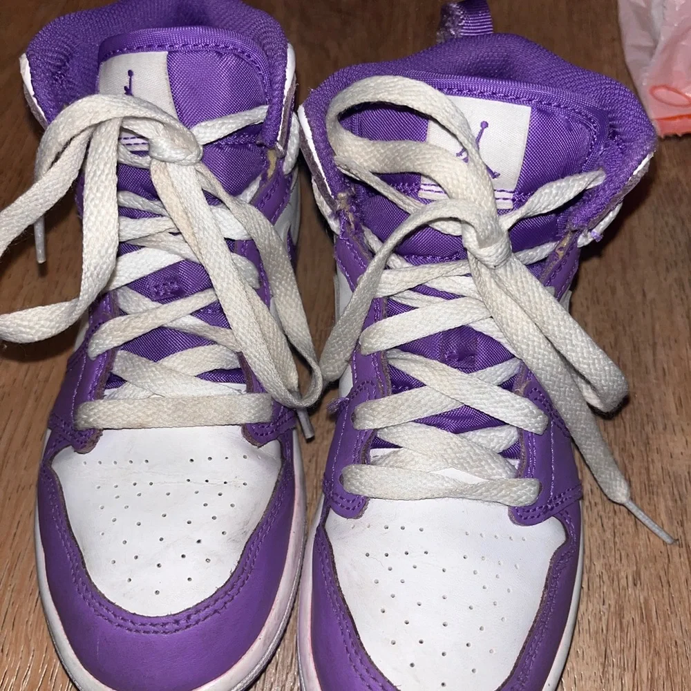 Jordan Kids Purple and White Sneakers